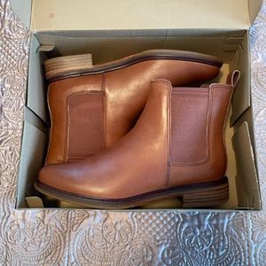 Brand New Women’s Clark’s Size 8